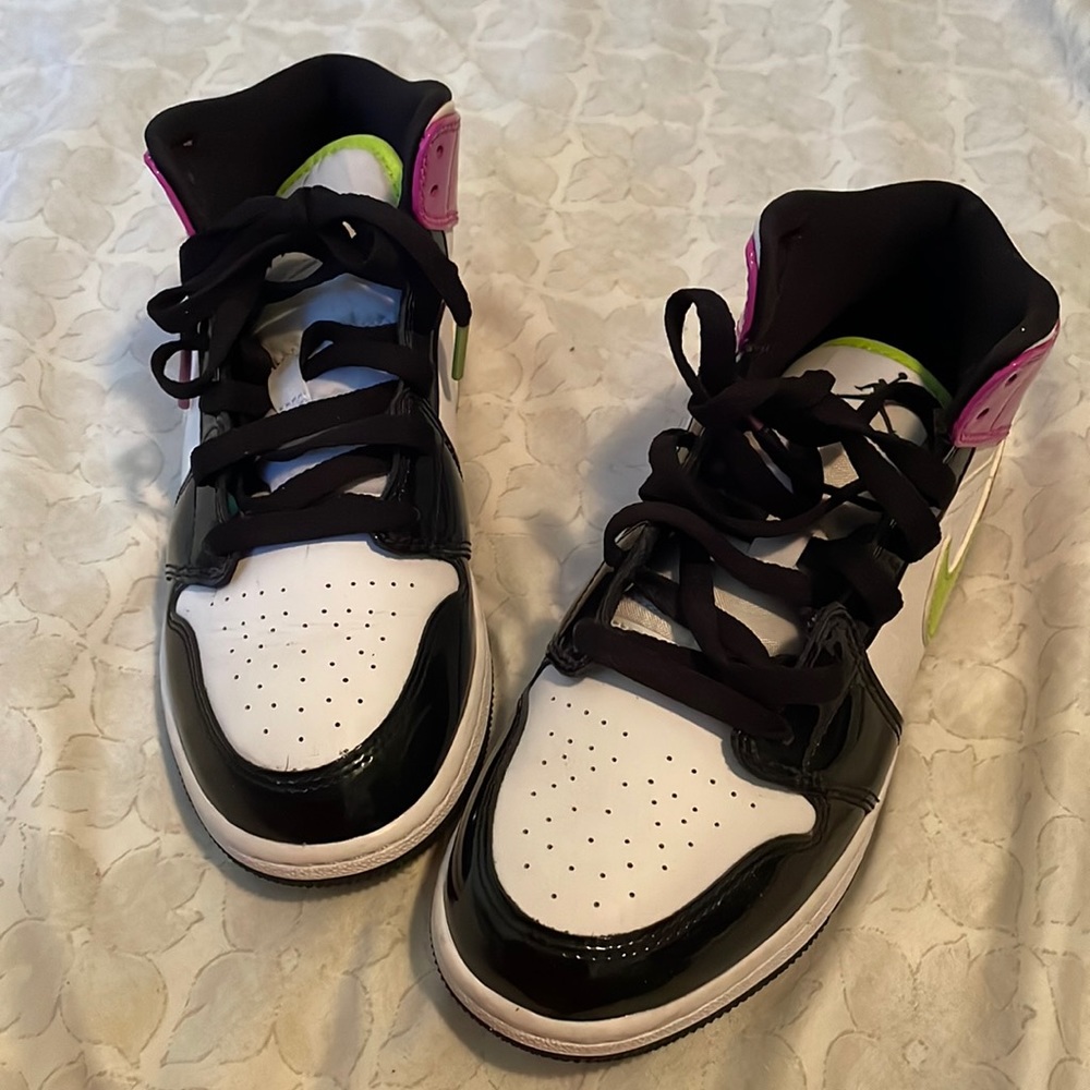 Air Jordan size 4.5